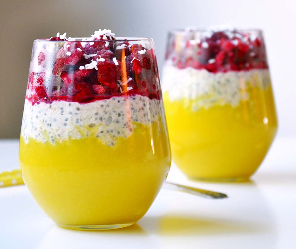 Protein overnight oats with mango and raspberries